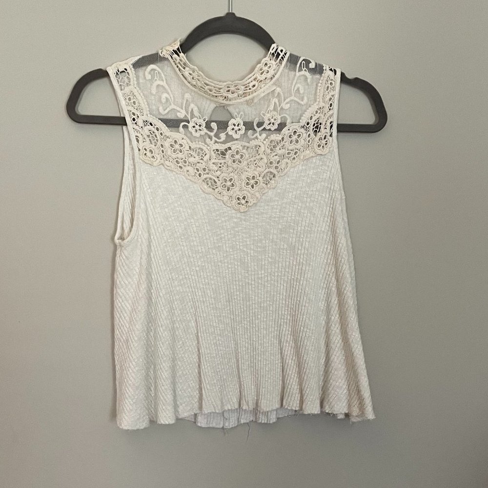 NWOT Altar'd State Sleeveless Lace High Neck Top